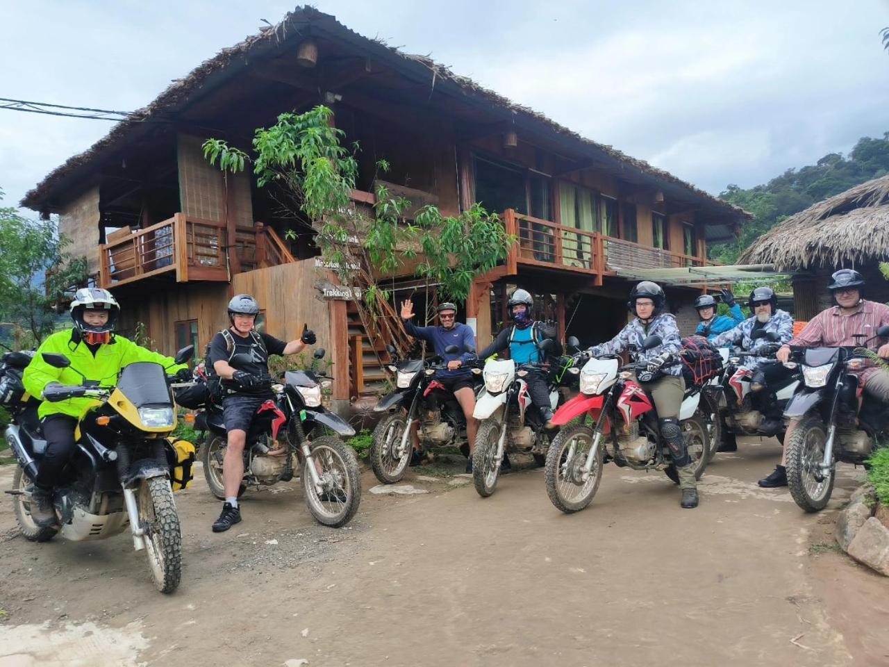 Zoni Home Tram Tau Cham Ta Lao Bagian luar foto