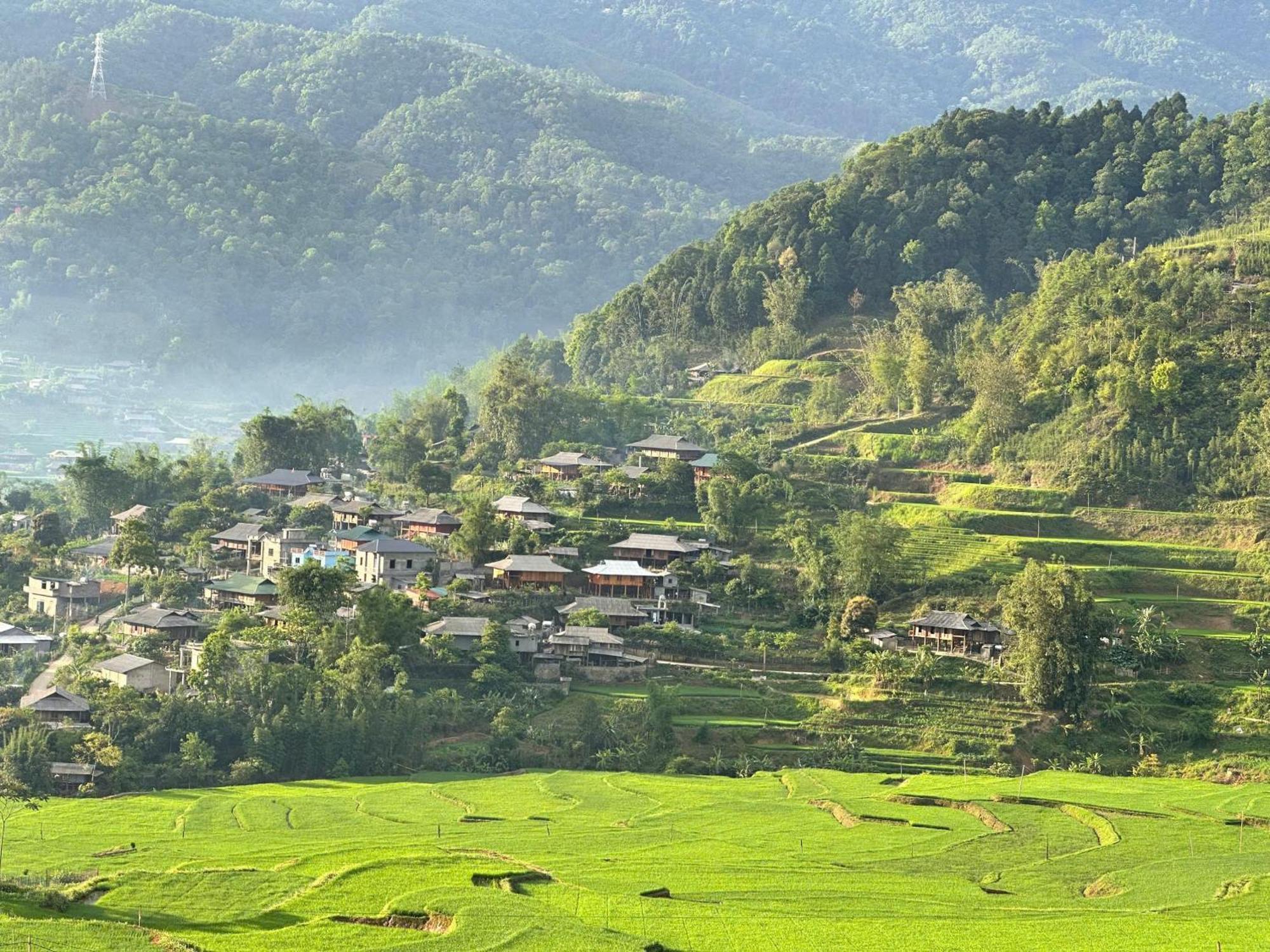 Zoni Home Tram Tau Cham Ta Lao Bagian luar foto